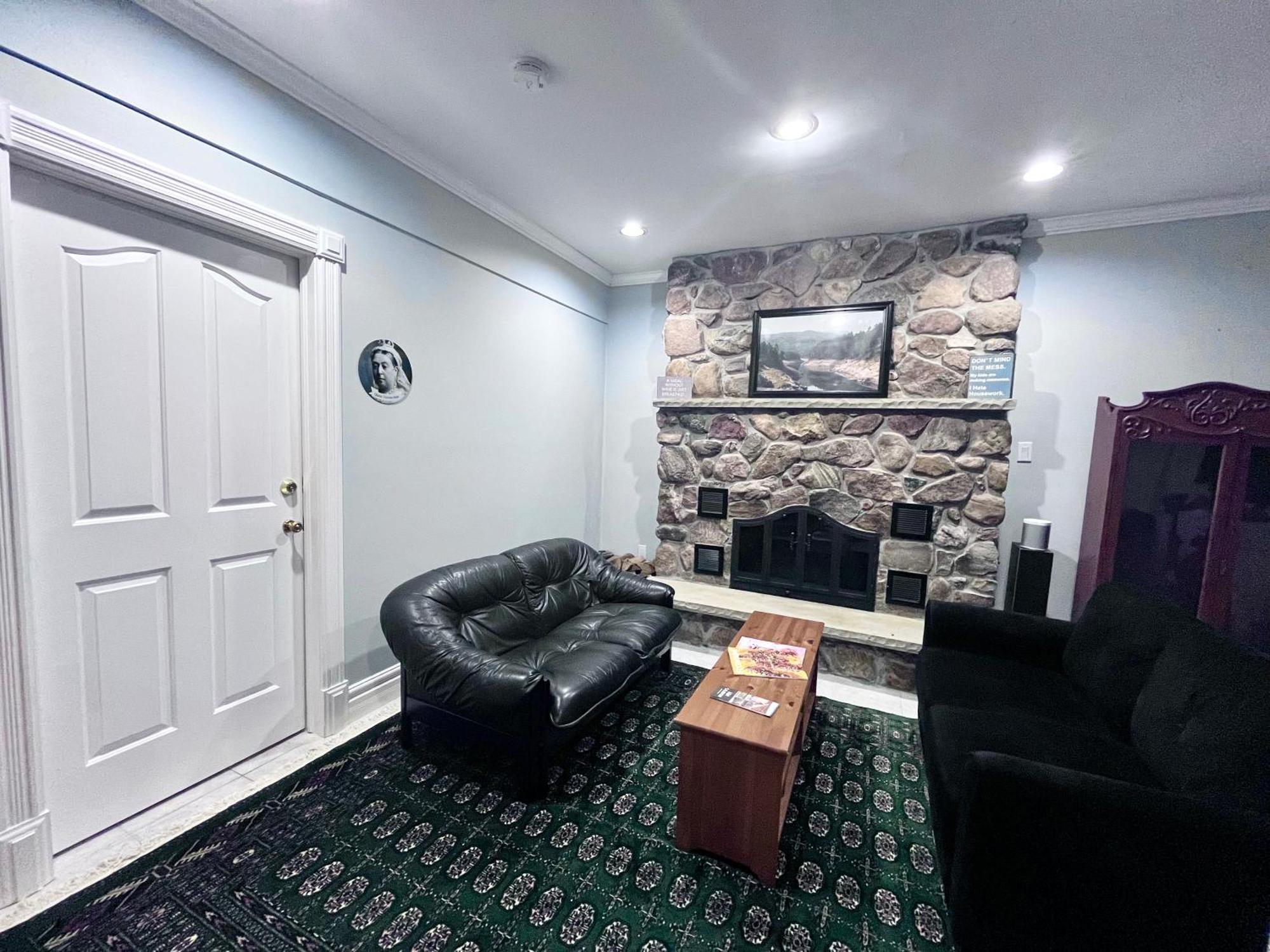 Caledon Manor And Country Inn Buitenkant foto
